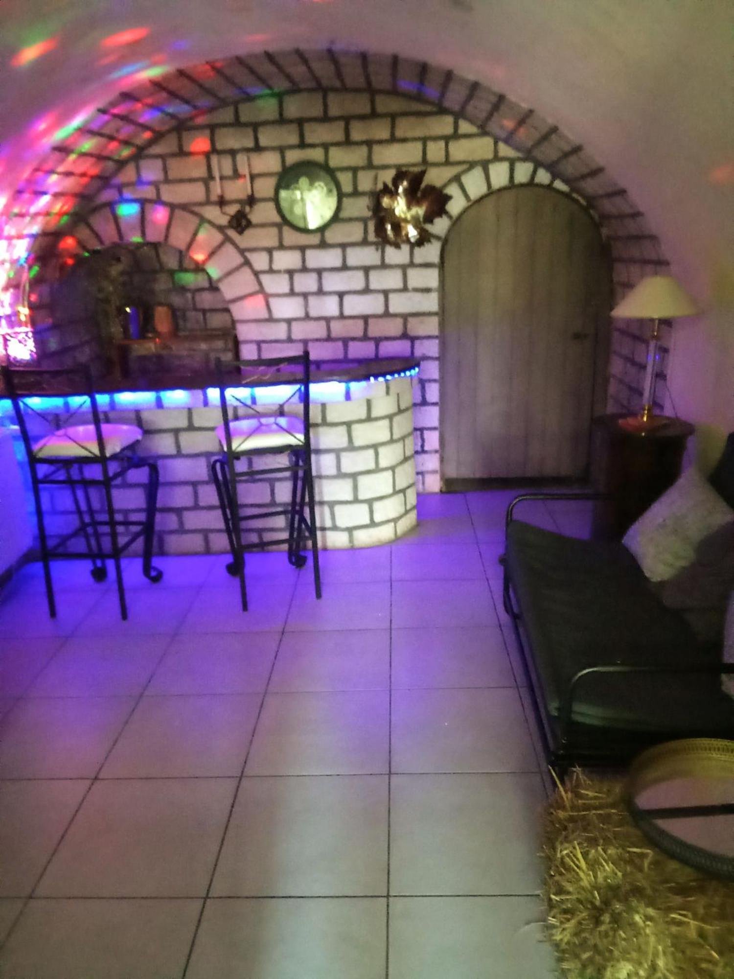 Le Nid - Amboise Gite Semi Troglodyte Dış mekan fotoğraf